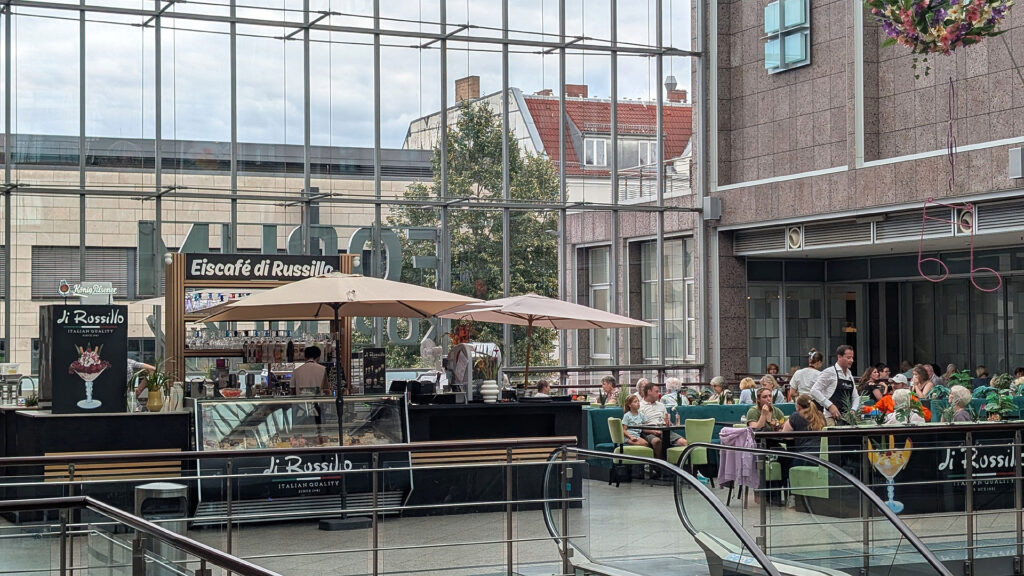 Di Russillo Eiscafé im Forum Köpenick Berlin, im Obergeschoss