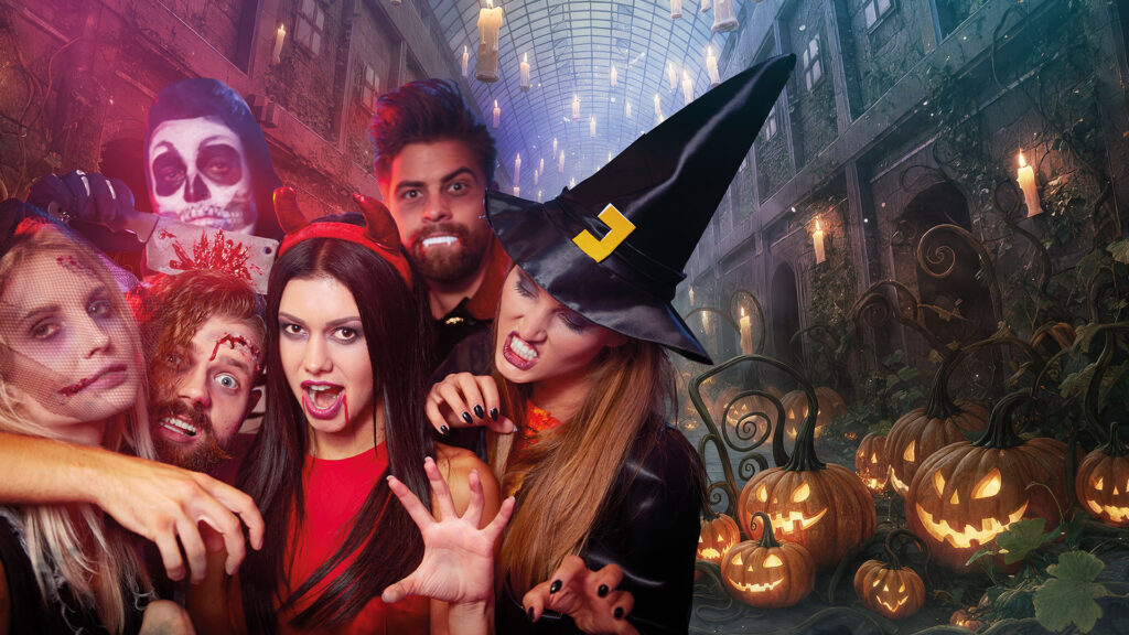 Geisterparty 2026 im Forum Köpenick mit verkleideten Partygästen und Halloween-Kulisse